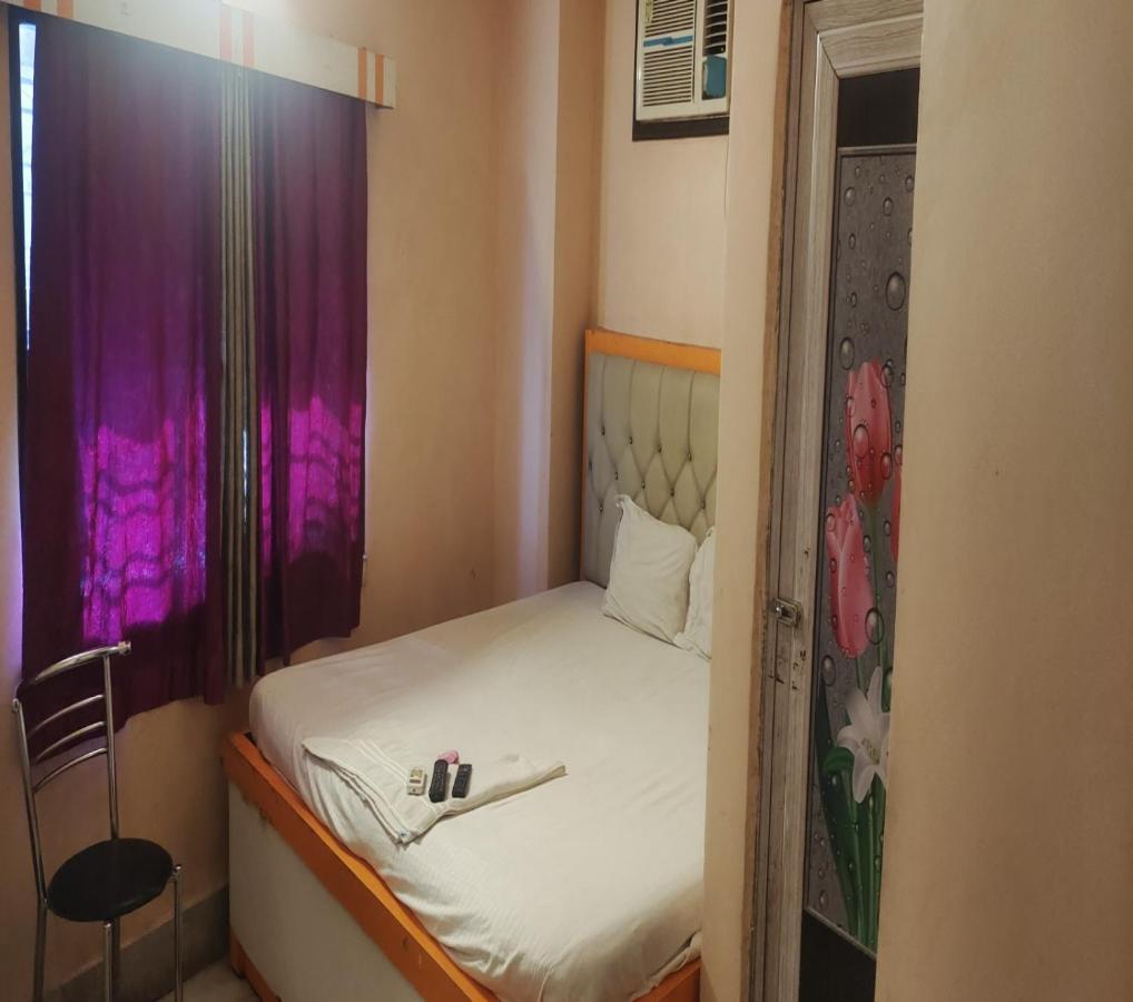 Staymaker Tirupati Guest House Калькутта Экстерьер фото